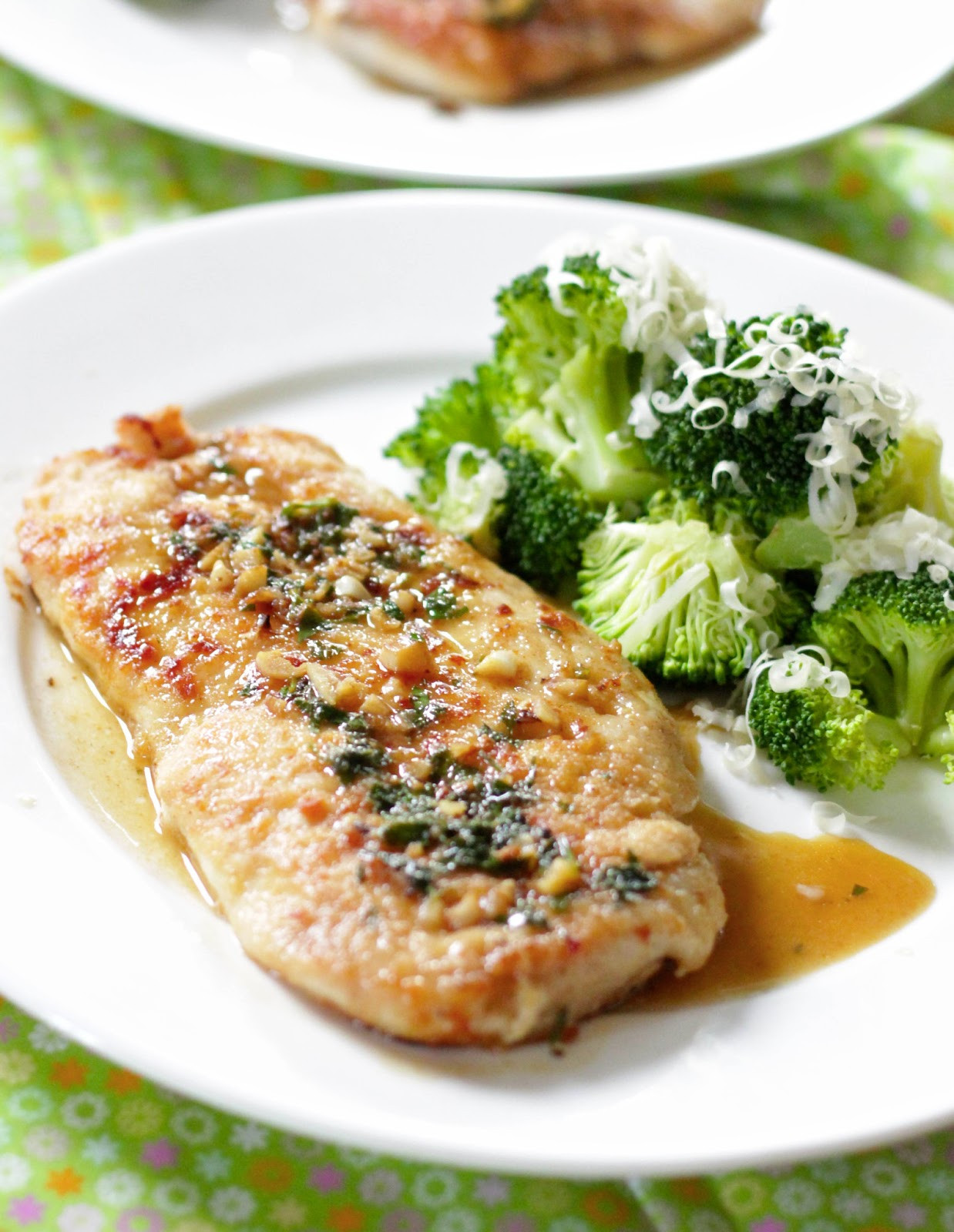 Healthy Baked Chicken Cutlets
 Parsley and garlic chicken cutlets with broccoli