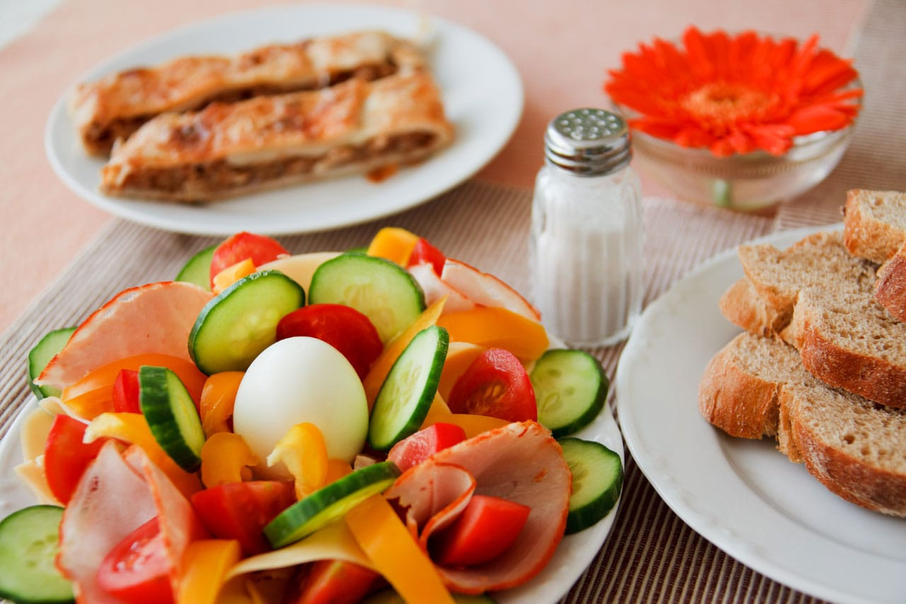 Healthy Balanced Breakfast
 Breakfast & A Bucket of Balls Golf Date