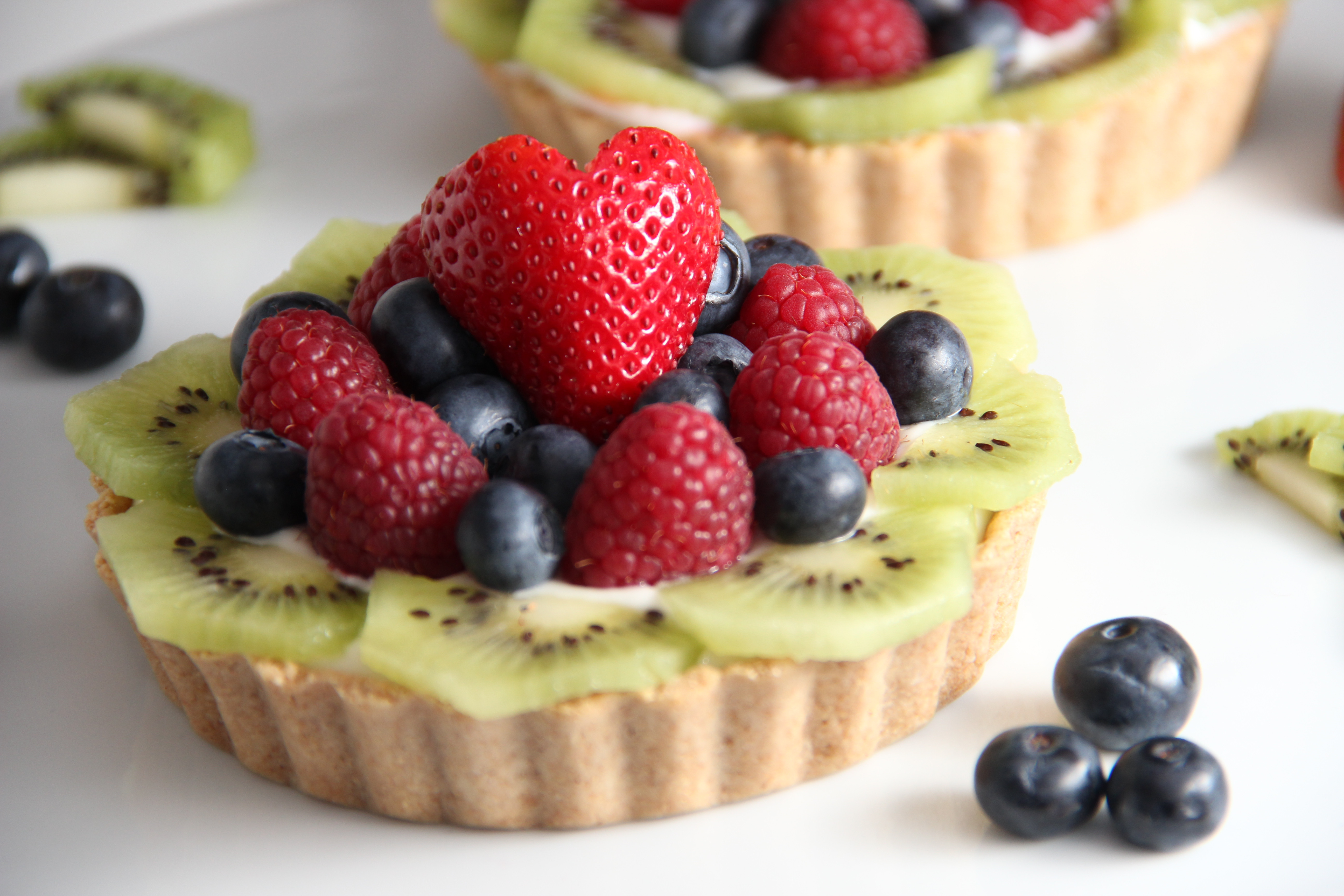 Healthy Berry Desserts
 I Heart You Fruit Tart The Scrumptious Pumpkin