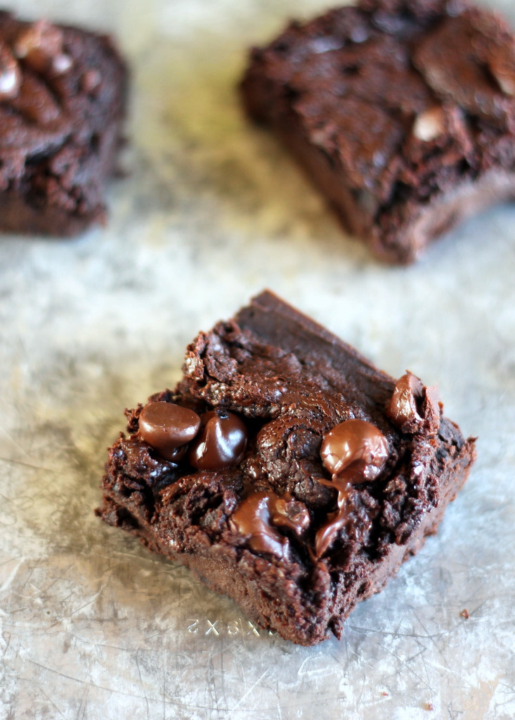 Healthy Black Bean Brownies
 Flourless Black Bean Avocado Brownies vegan and gluten