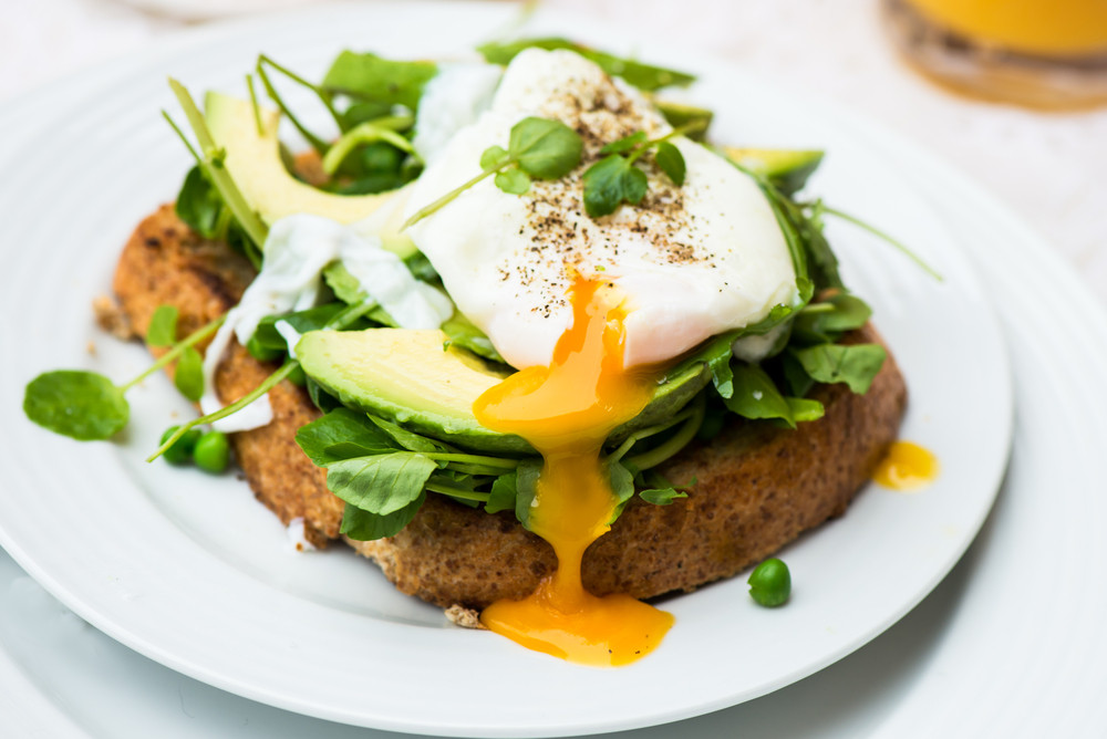 Healthy Breakfast Boston
 Tostadas con huevo poché y aguacate ¡Deliciosas Recetn