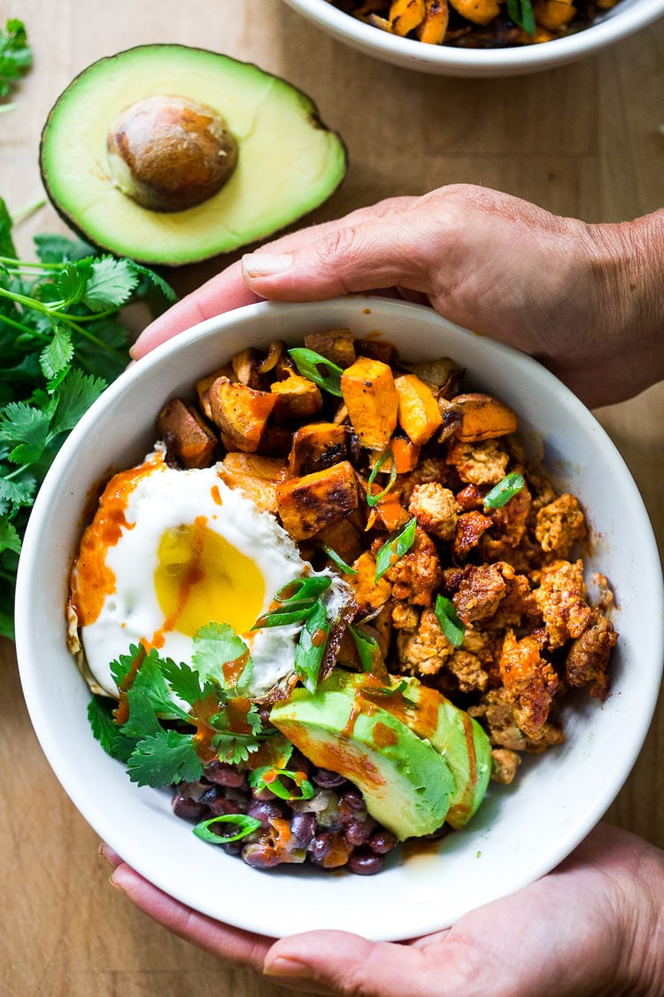 Healthy Breakfast Bowls With Eggs
 Healthy Yummy Mexican Breakfast Bowls