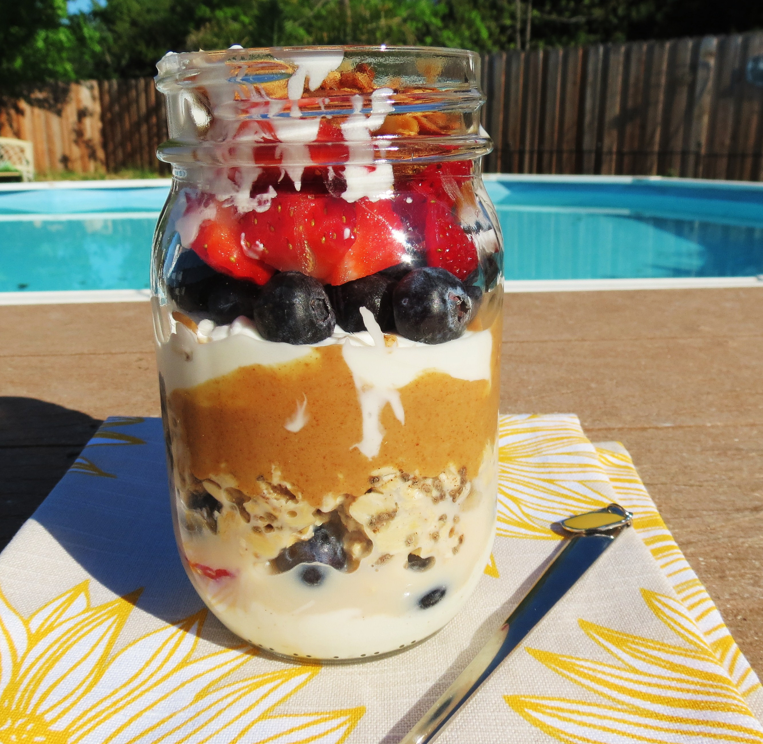 Healthy Breakfast Parfait
 PB&P Breakfast Jar Parfait