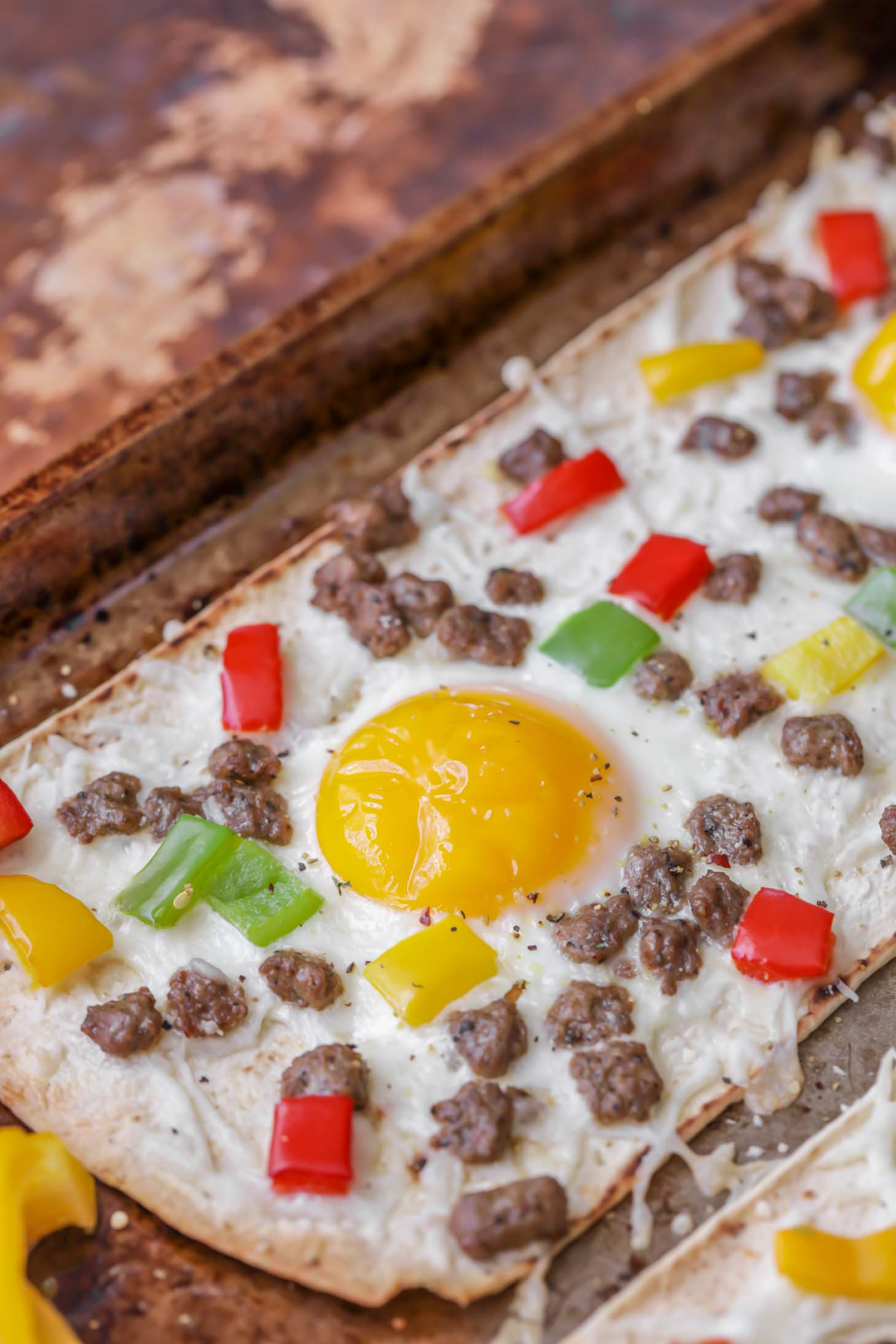 Healthy Breakfast Pizza
 Flatbread Breakfast Pizzas