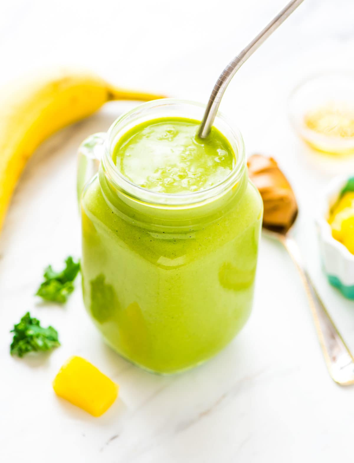 Healthy Breakfast Smoothie
 Kale Pineapple Healthy Breakfast Smoothie