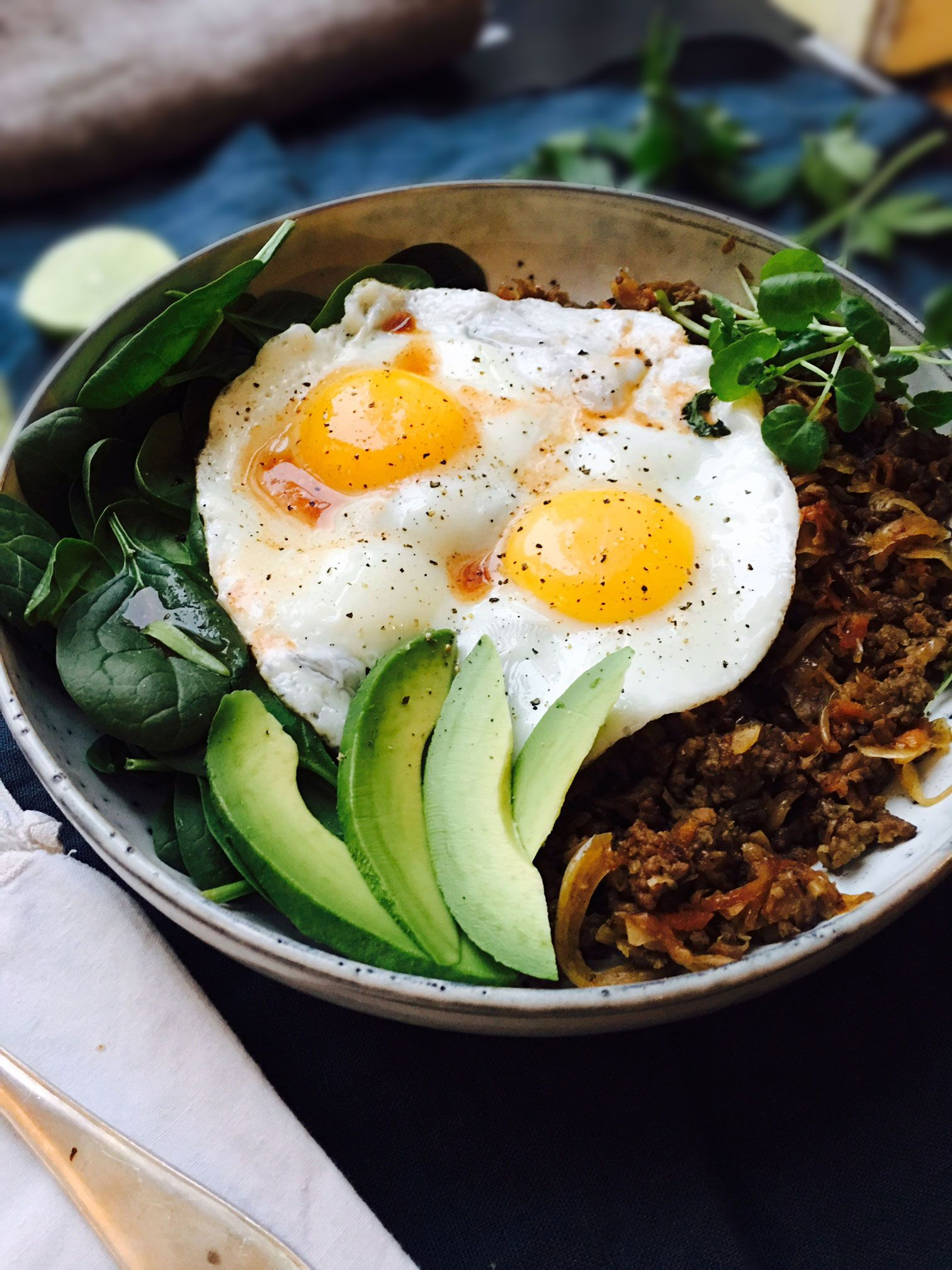 Healthy Breakfast That Keeps You Full
 Healthy breakfast bowl that will keep you full until lunch