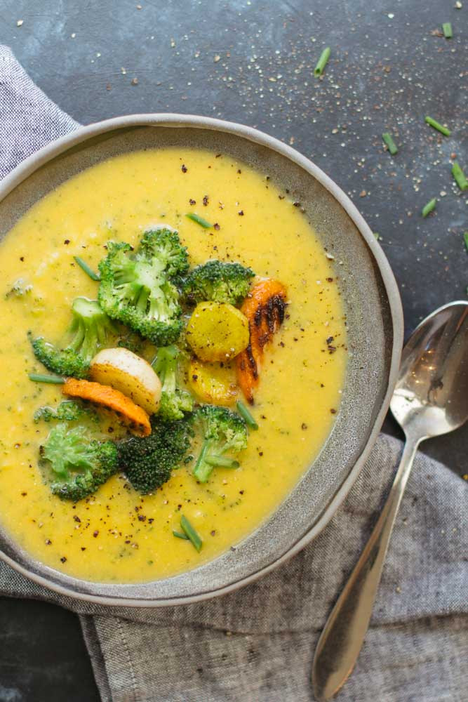 Healthy Broccoli Cheddar Soup
 Healthy Roasted Broccoli & Cheese Soup