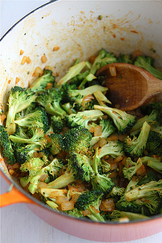 Healthy Broccoli Cheddar Soup
 Healthy Broccoli & Cheddar Soup Recipe with Smoked Paprika