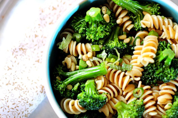 Healthy Broccoli Pasta Salad
 Easy Broccoli Pasta Salad