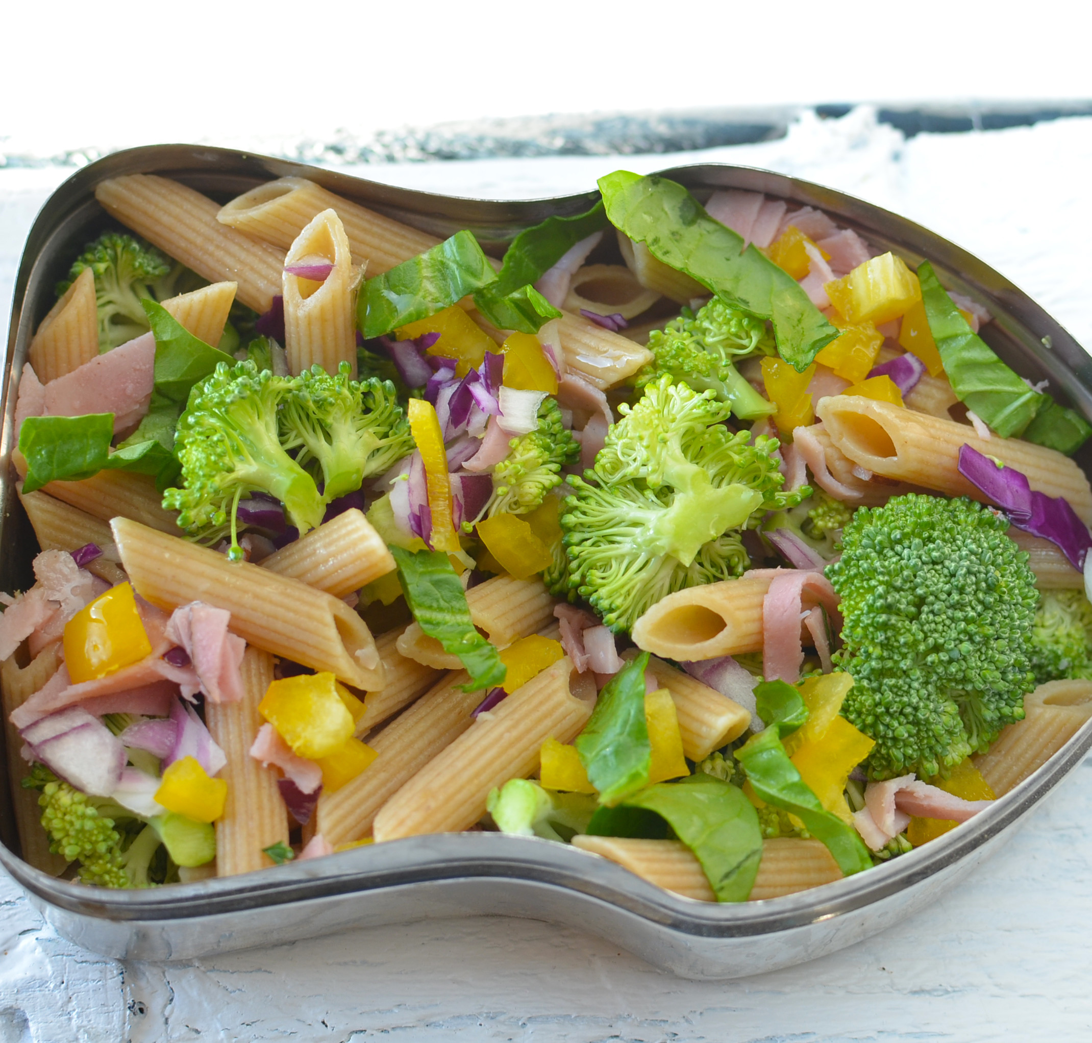 Healthy Broccoli Pasta Salad
 Broccoli & Pepper Pasta Salad