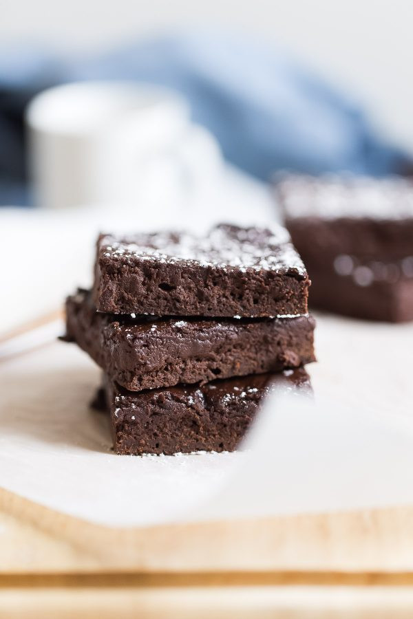 Healthy Brownie Recipe With Cocoa Powder
 Fudgy 100 Calorie Healthy Brownies