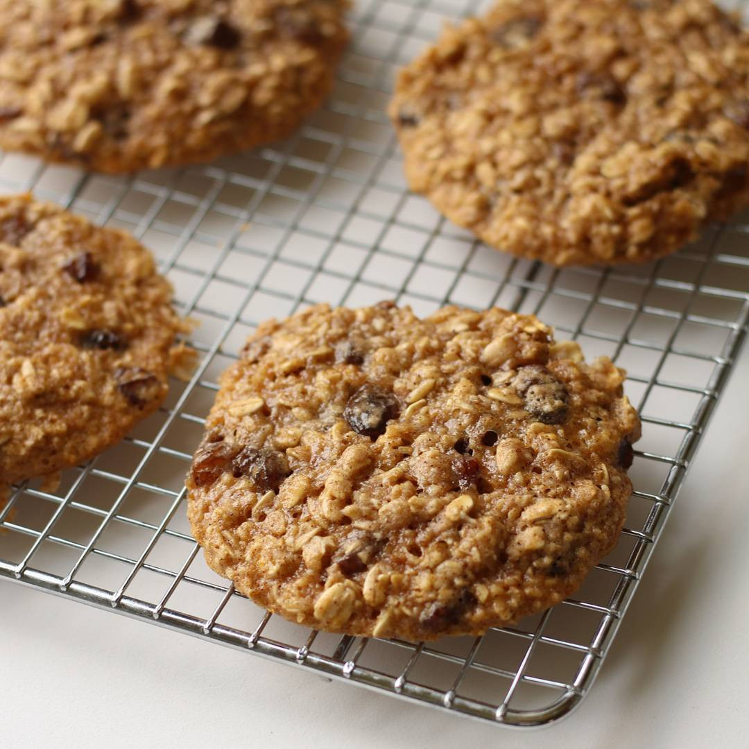 Healthy Chewy Oatmeal Raisin Cookies
 Sunday Spotlight 2