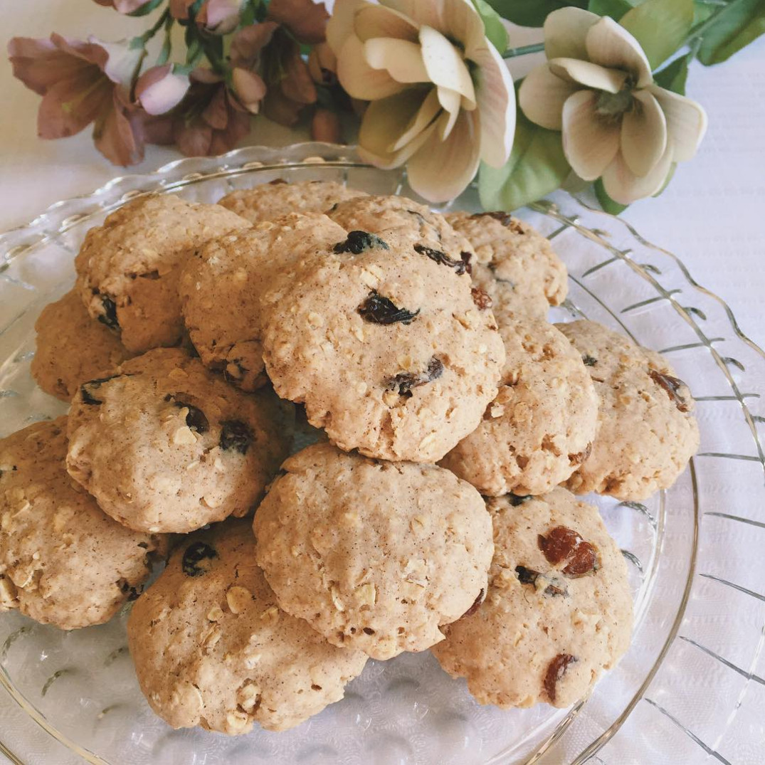 Healthy Chewy Oatmeal Raisin Cookies
 Sunday Spotlight 1