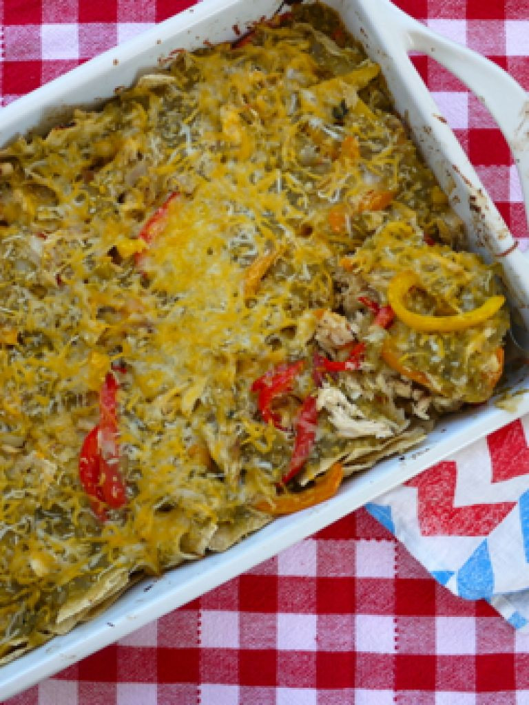 Healthy Chicken Fajita Casserole
 Potluck Chicken Fajita Casserole