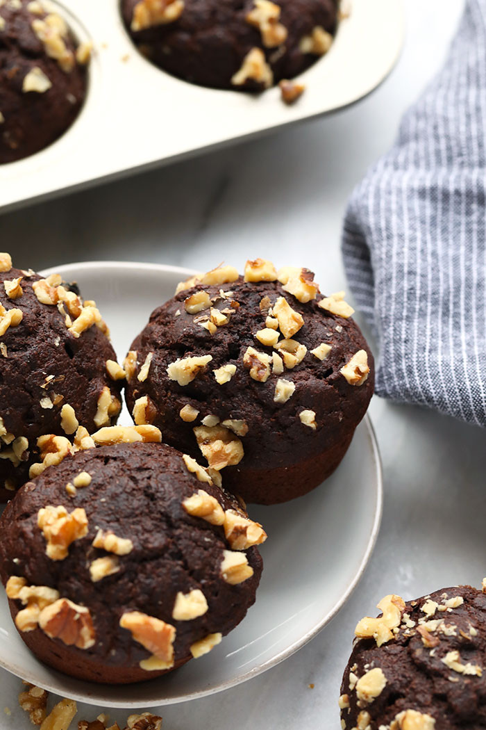 Healthy Chocolate Banana Muffins
 The Fluffiest Healthy Chocolate Banana Walnut Muffins