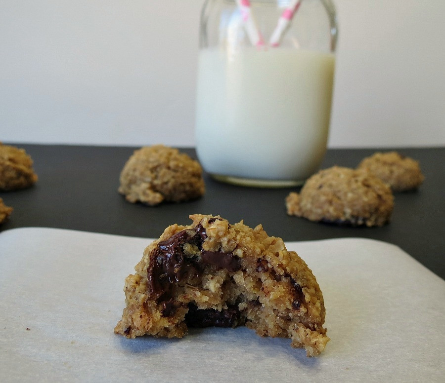 Healthy Chocolate Chip Oatmeal Cookies
 Healthy Oatmeal Chocolate Chip Cookies