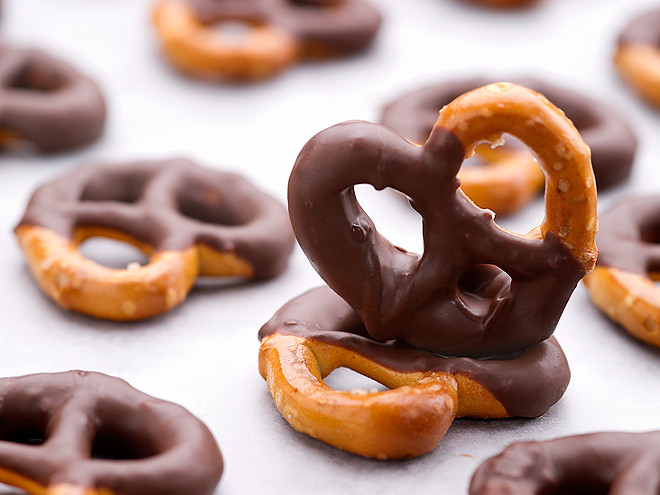 Healthy Chocolate Covered Pretzels
 8 Healthy Snacks You Can Make in the fice