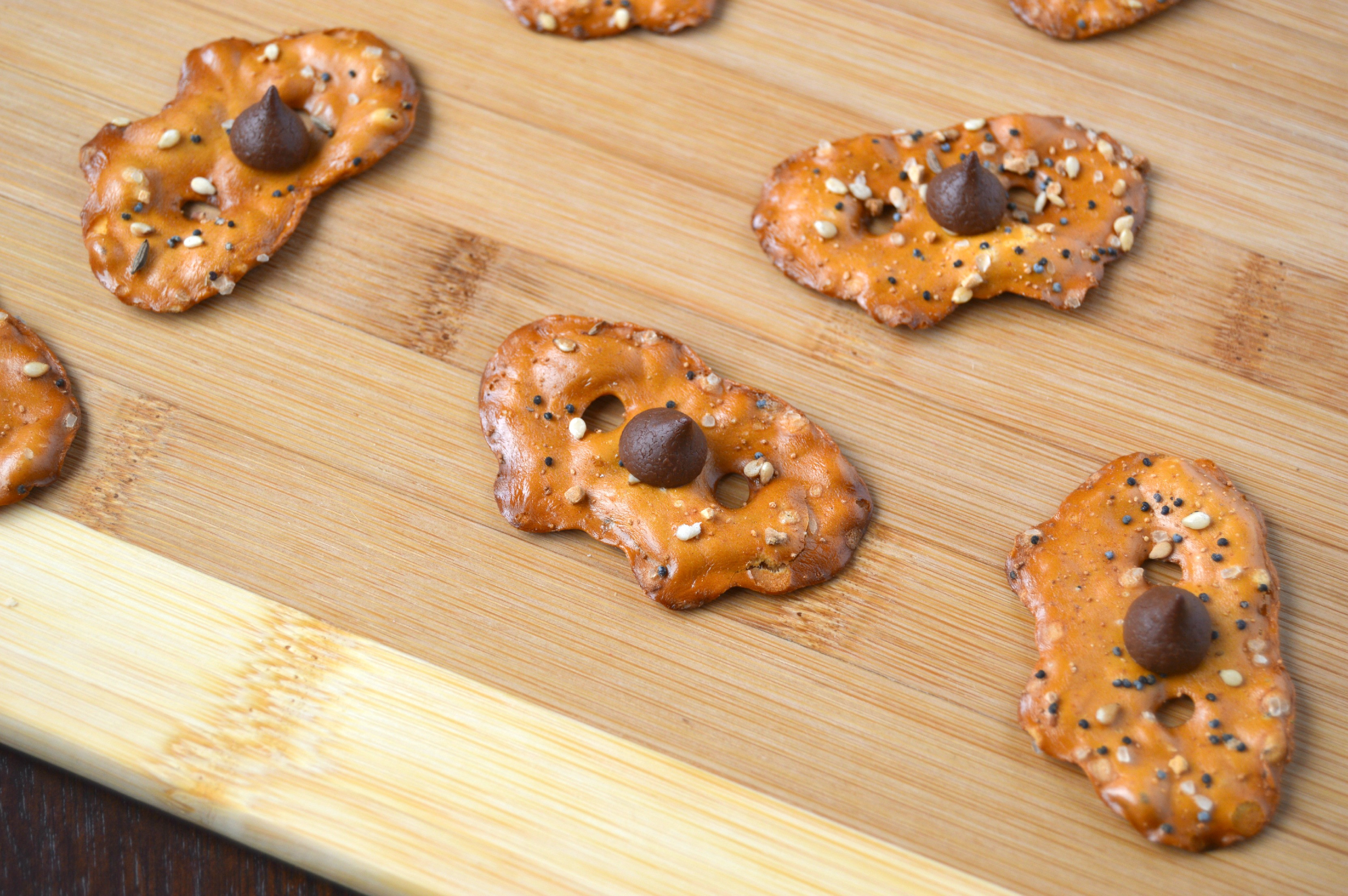 Healthy Chocolate Covered Pretzels
 Healthy Sweet and Salty Chocolate Pretzels