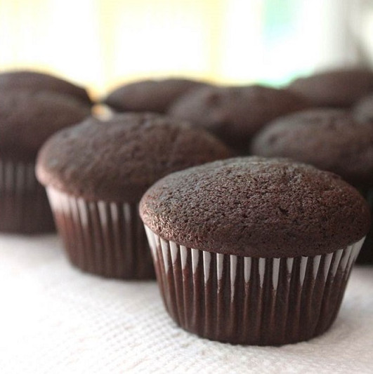 Healthy Chocolate Cupcakes 20 Best Ideas Two Ingre Nt Healthy Chocolate Cupcakes No Joke