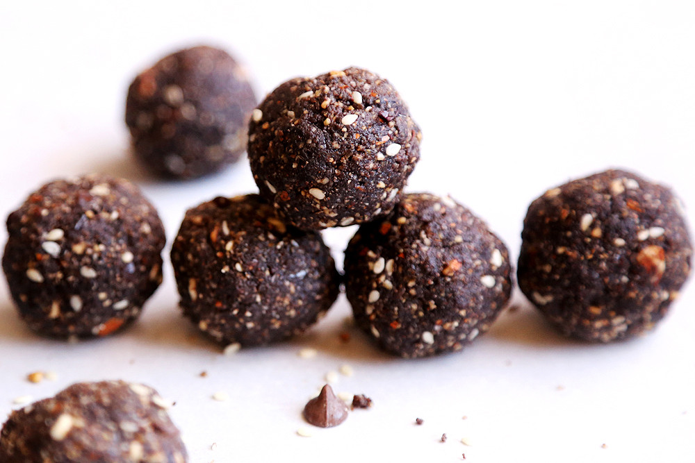 Healthy Chocolate Snacks Recipes
 Almond Dark Chocolate Truffles Desserts and Snacks