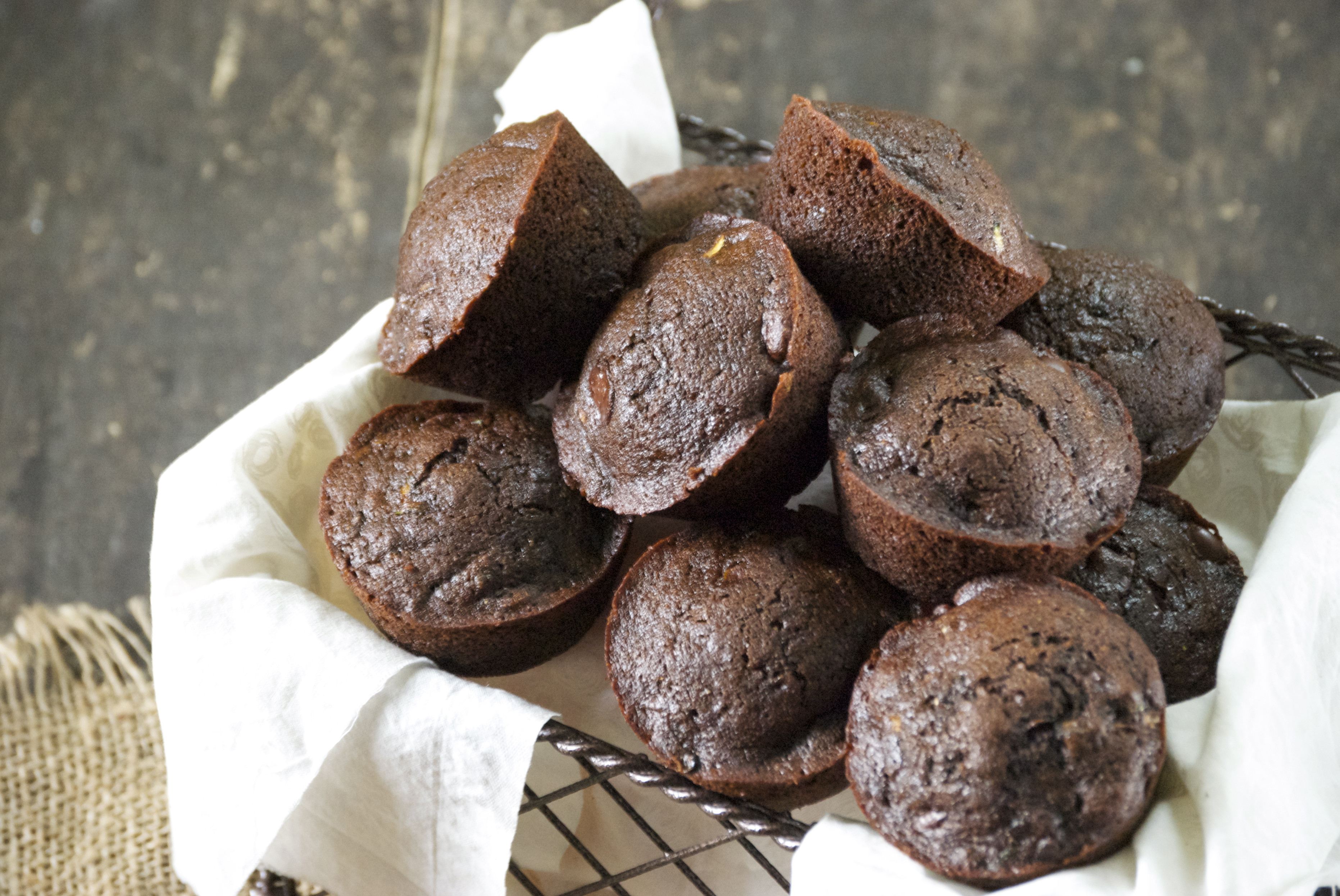 Healthy Chocolate Zucchini Muffins
 Healthy Chocolate Zucchini Muffins