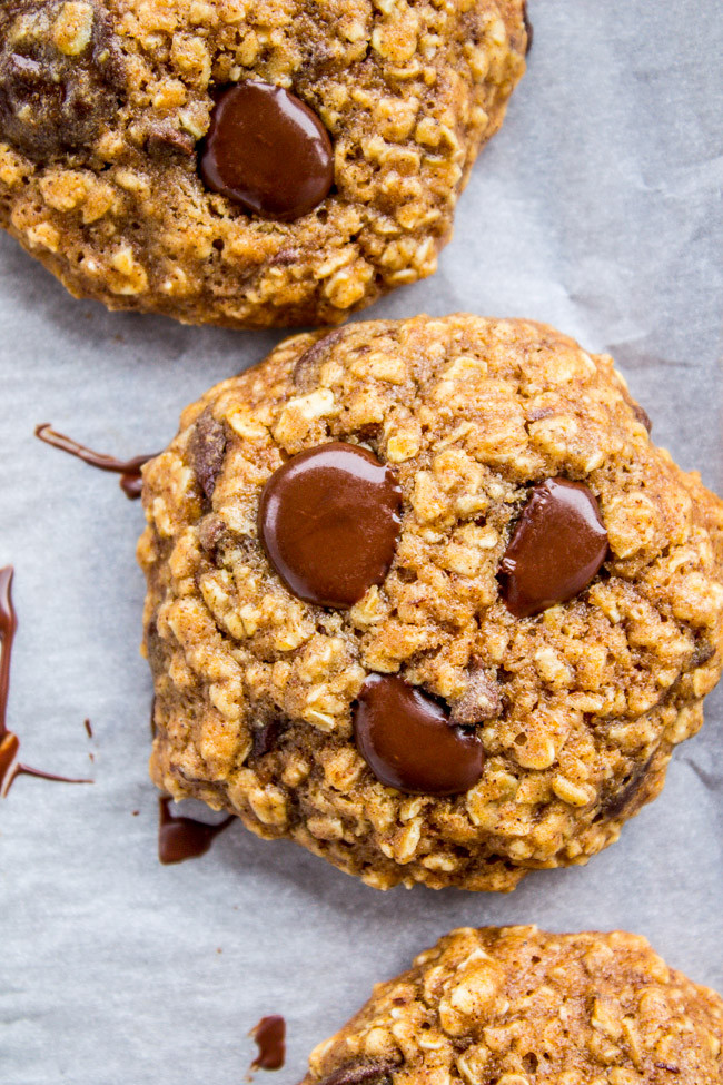 Healthy Cookies No Sugar
 Skinny Oatmeal Chocolate Chip Cookies The Food Charlatan