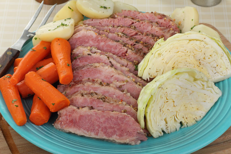 Healthy Corned Beef And Cabbage
 Corned Beef and Cabbage Slow Cooker and Instant Pot