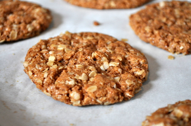 Healthy Crispy Oatmeal Cookies
 Crunchy Almond Butter Oatmeal Cookies Recipe