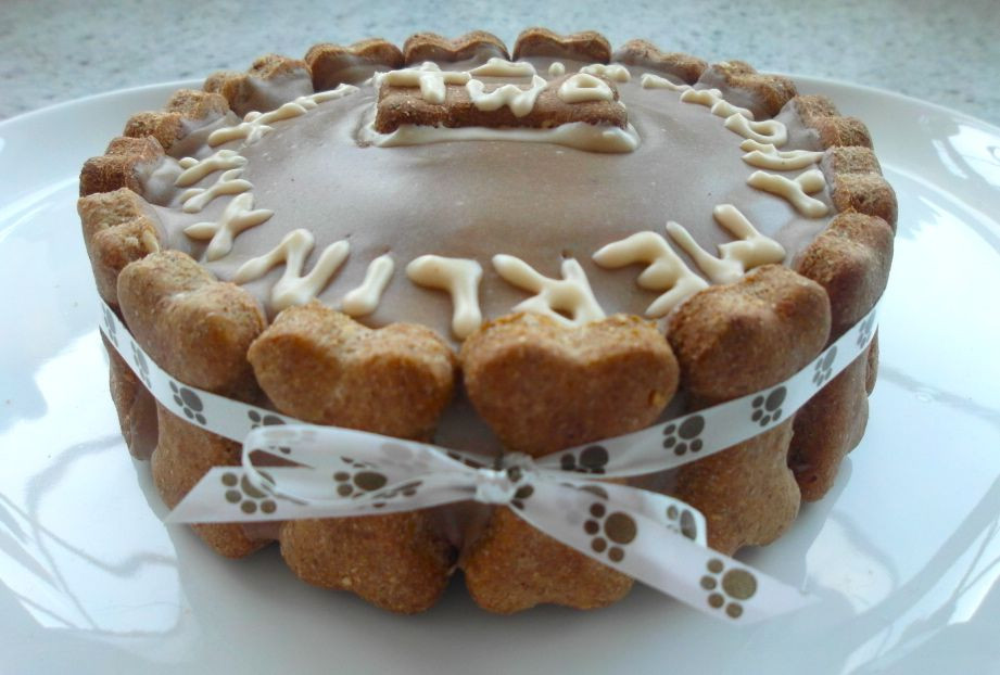 Healthy Dog Cake Recipe
 Dog Birthday Cake Beau Pinterest