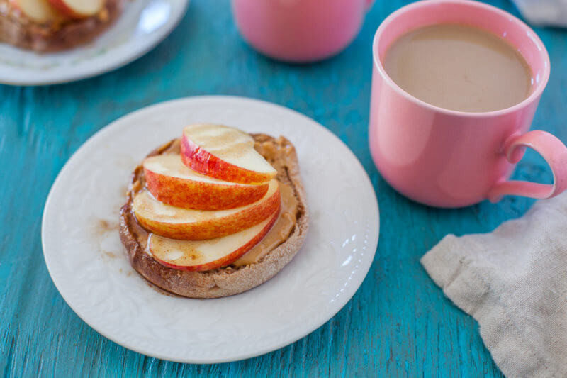 Healthy English Muffin Breakfast
 Healthy Breakfast English Muffin Recipe with Apple and