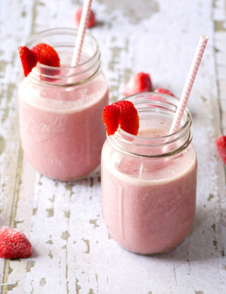 Healthy Frozen Smoothies
 Frozen Strawberry and Almond Smoothie