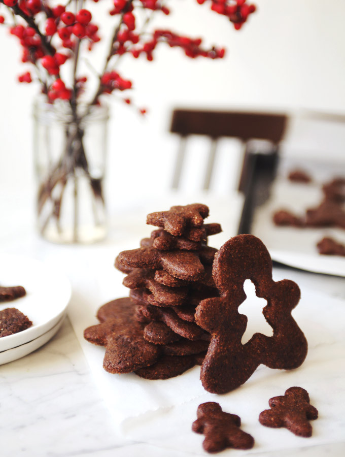 Healthy Gingerbread Cookies
 Healthy Holiday Gingerbread Cookies