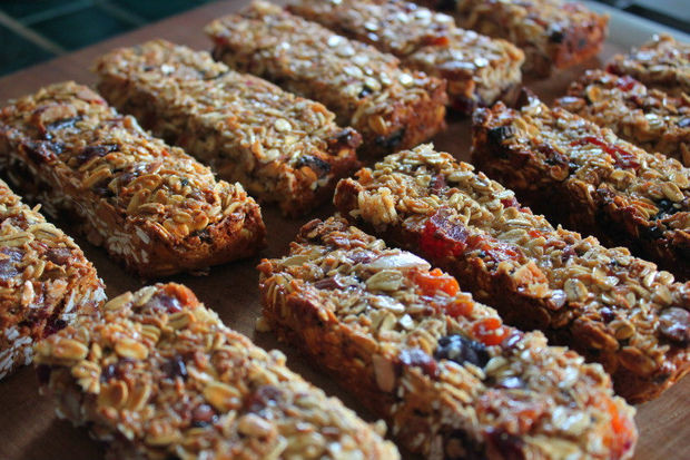 Healthy Granola Snacks
 Easy Healthy Granola Bars 4 Steps with