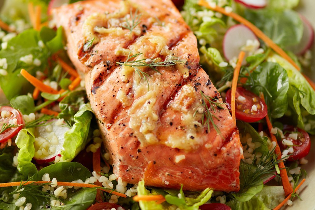 Healthy Grilled Salmon Salad Recipe
 Garlic Grilled Salmon Salad Flavor & The Menu