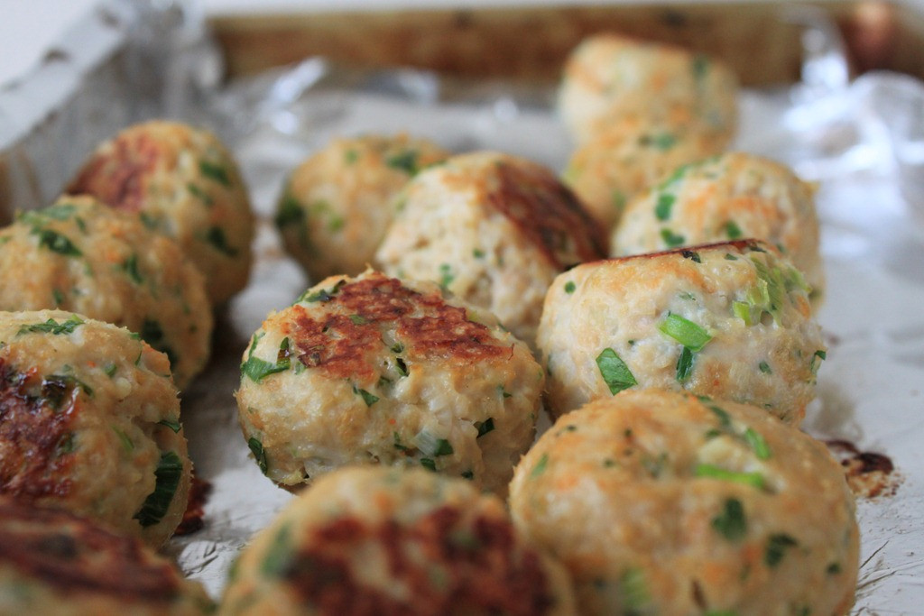 Healthy Ground Turkey Meatballs
 Baked turkey meatballs