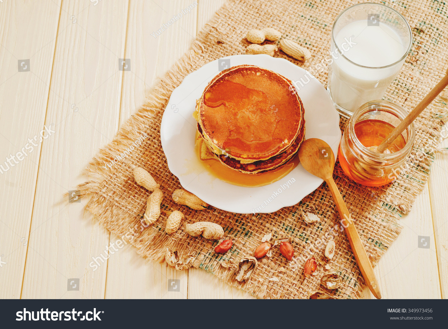 Healthy Hearty Breakfast
 Healthy Hearty Breakfast American Pancakes Honey Stock