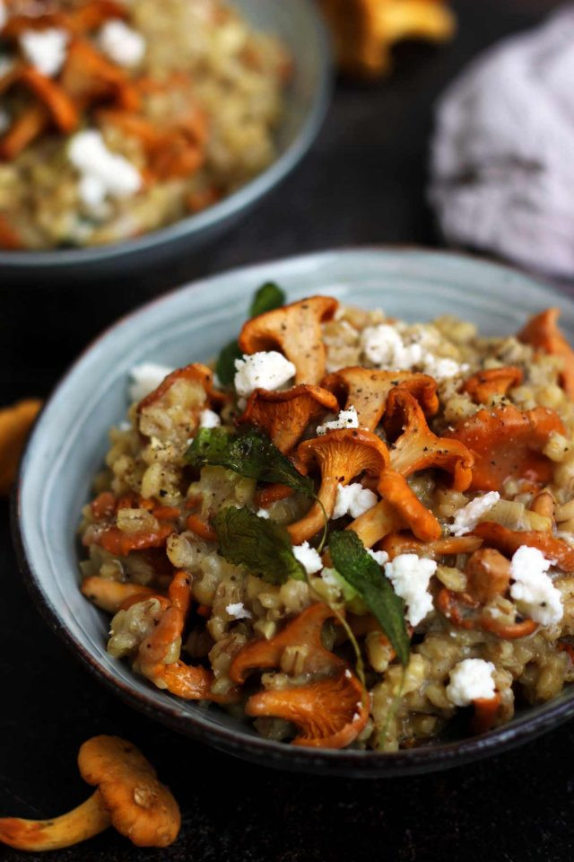 Healthy Mushroom Risotto
 Easy Barley Risotto with Mushrooms and Goat Cheese • Happy