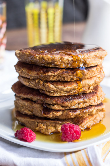 Healthy Oat Pancakes
 Healthy Applesauce Oatmeal Pancakes