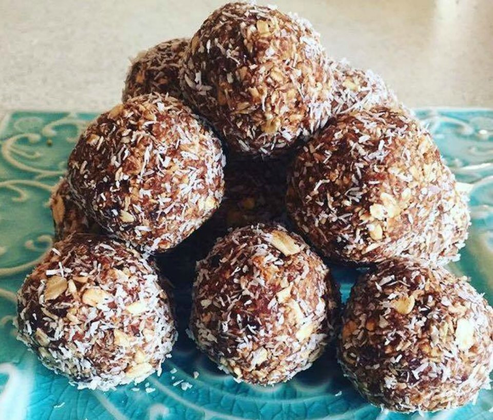 Healthy Oat Snacks
 Healthy Snack Recipe For Date And Oat Bliss Balls