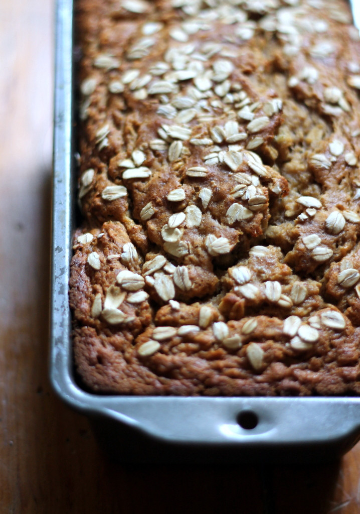 Healthy Oatmeal Banana Bread
 Whole Wheat Oatmeal Applesauce Banana Bread