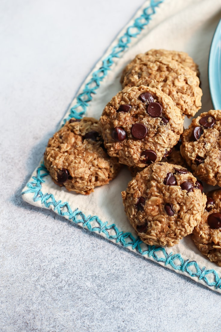 Healthy Oatmeal Chocolate Chip Cookies No Butter
 Healthy Peanut Butter Oatmeal Cookies with Chocolate Chips