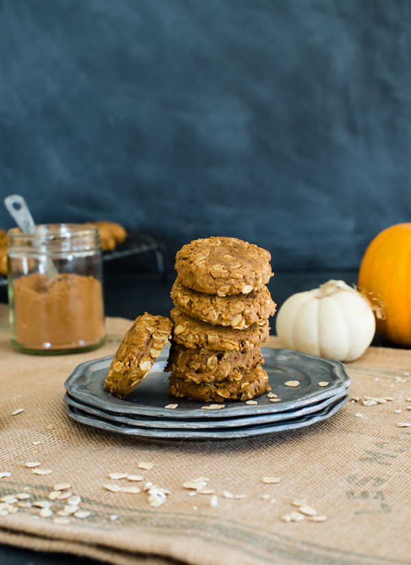 Healthy Oatmeal Molasses Cookies
 Pumpkin Oatmeal Molasses Cookies