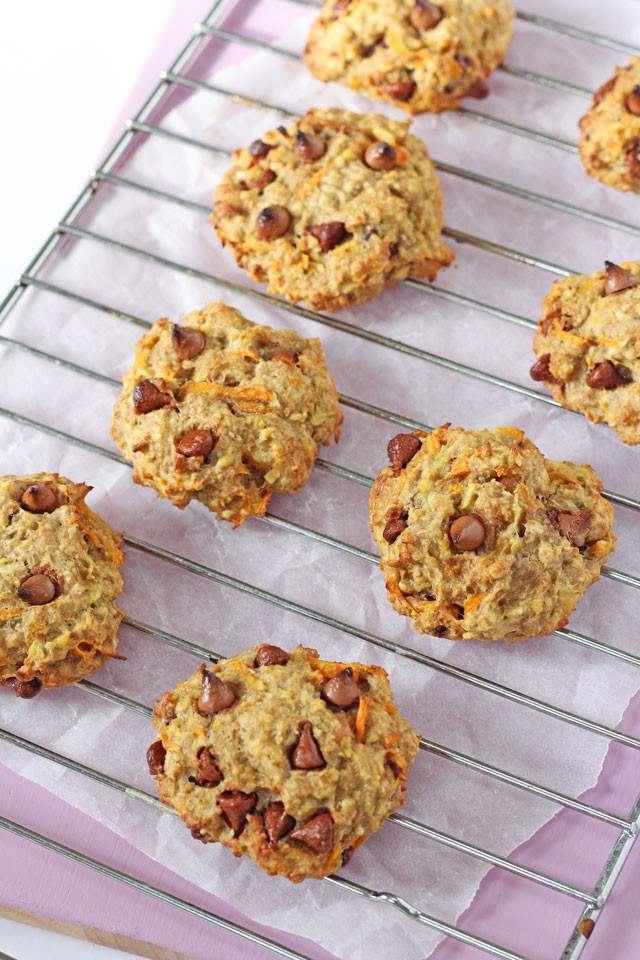 Healthy Oatmeal Snacks
 Healthy Carrot & Apple Breakfast Oat Cookies