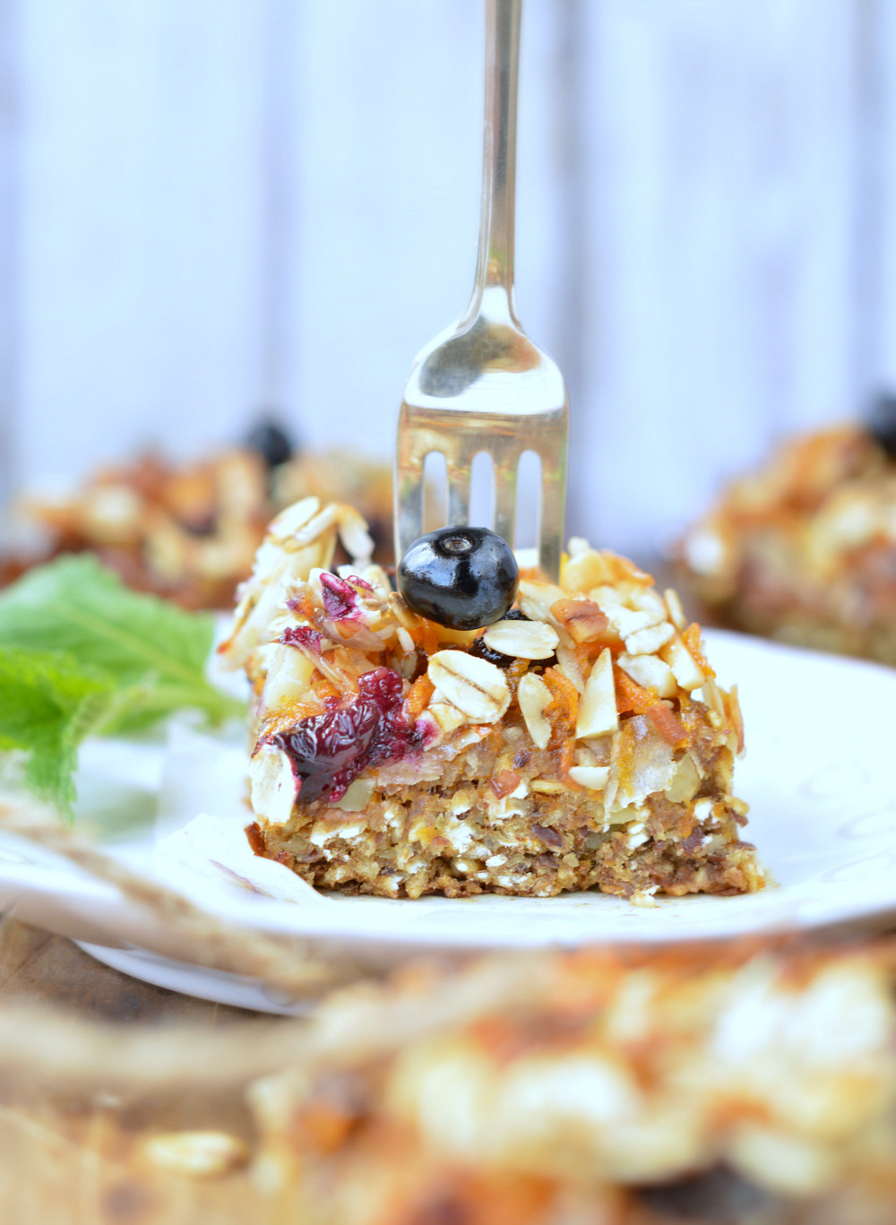 Healthy On The Go Breakfast Bars
 Carrot Cake Baked Oatmeal Bars Healthy breakfast