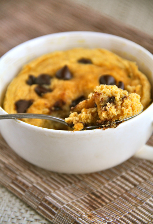 Healthy Pumpkin Mug Cake
 chocolate chip pumpkin mug cake running with spoons