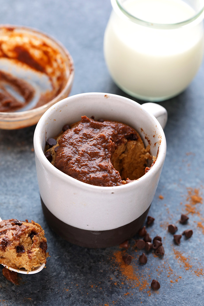 Healthy Pumpkin Mug Cake
 This Single Serve Healthy Pumpkin Mug Cake with Chocolate