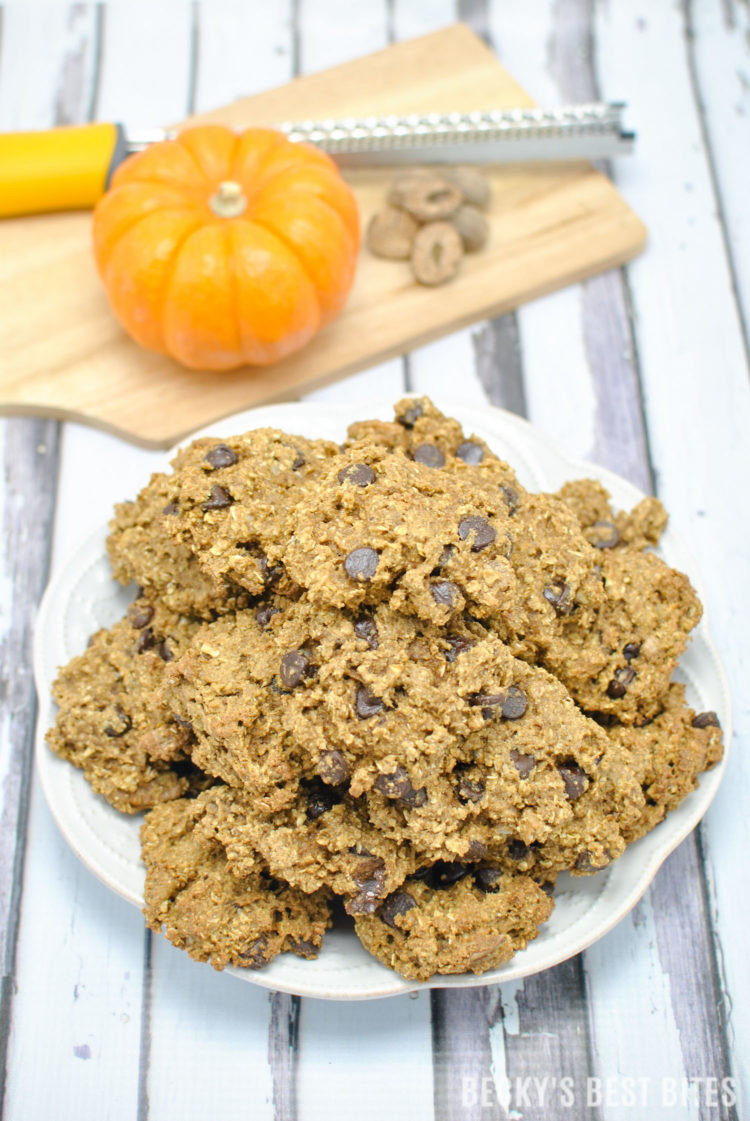 Healthy Pumpkin Oatmeal Cookies
 Healthy Pecan Chocolate Chip Pumpkin Oatmeal Cookies