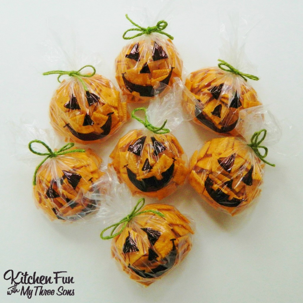 Healthy Pumpkin Snacks
 Easy Halloween Pumpkin Snack Bags Kitchen Fun With My 3 Sons