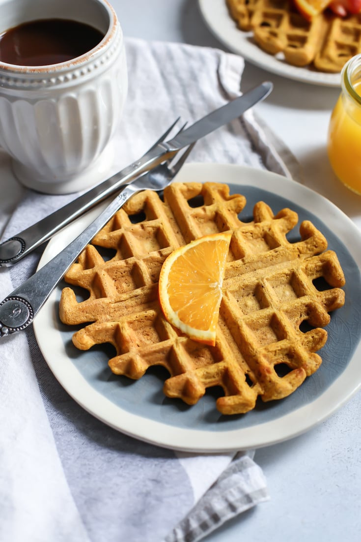 Healthy Pumpkin Waffles
 Healthy Pumpkin Spice Orange Waffles [and morning routines