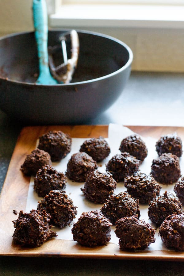 Healthy Recipes With Coconut Oil
 Healthy Chocolate Coconut Balls iFOODreal